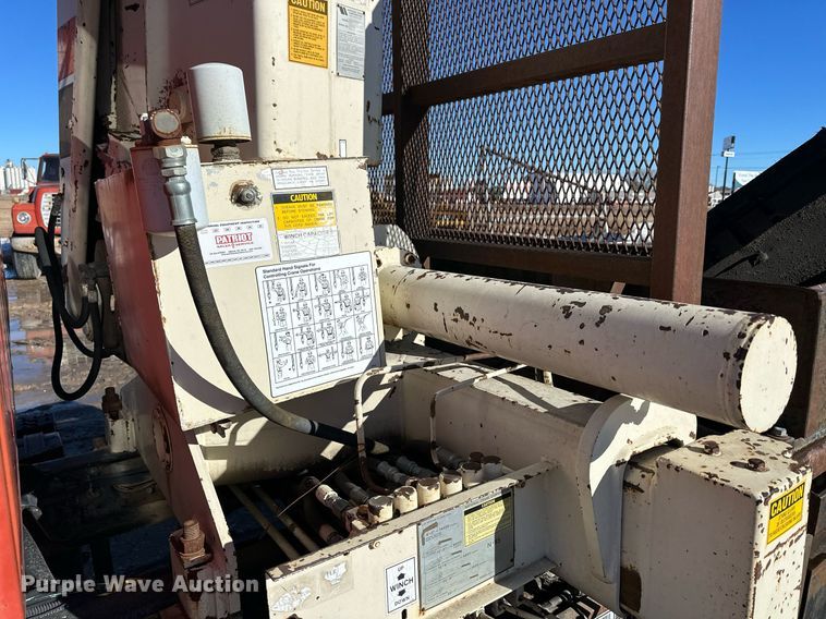 image for item NS9227 1994 Ford LT9000 crane truck