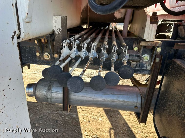 image for item NS9227 1994 Ford LT9000 crane truck