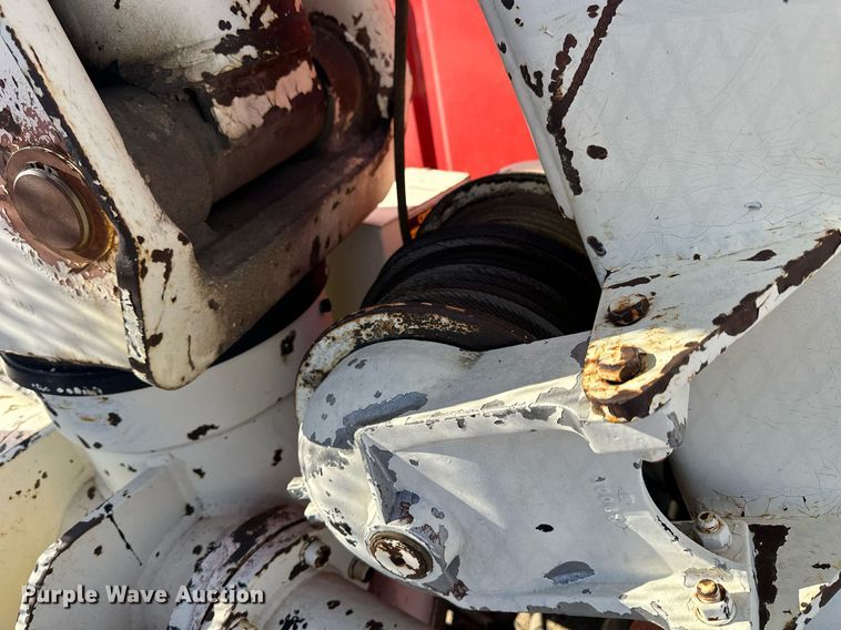 image for item NS9227 1994 Ford LT9000 crane truck