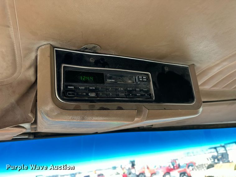 image for item NS9227 1994 Ford LT9000 crane truck