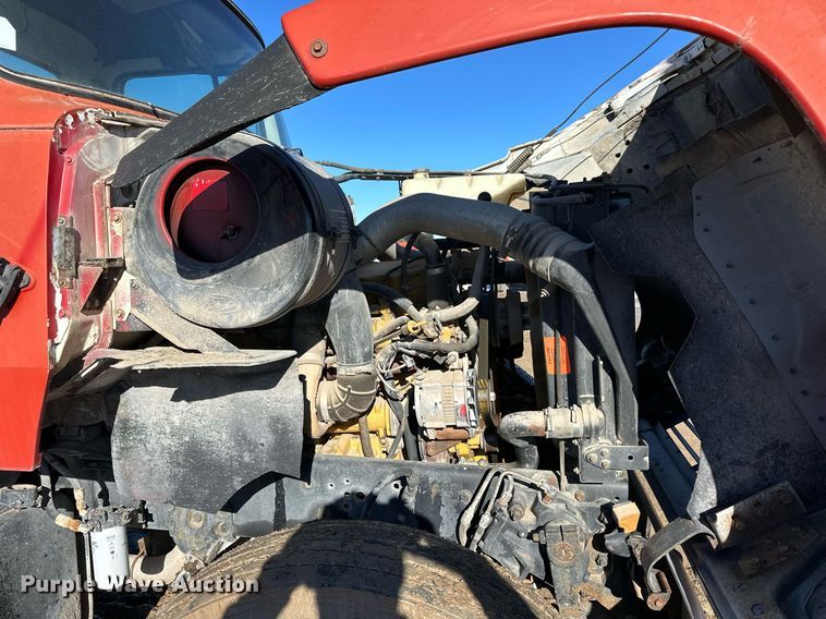 image for item NS9227 1994 Ford LT9000 crane truck