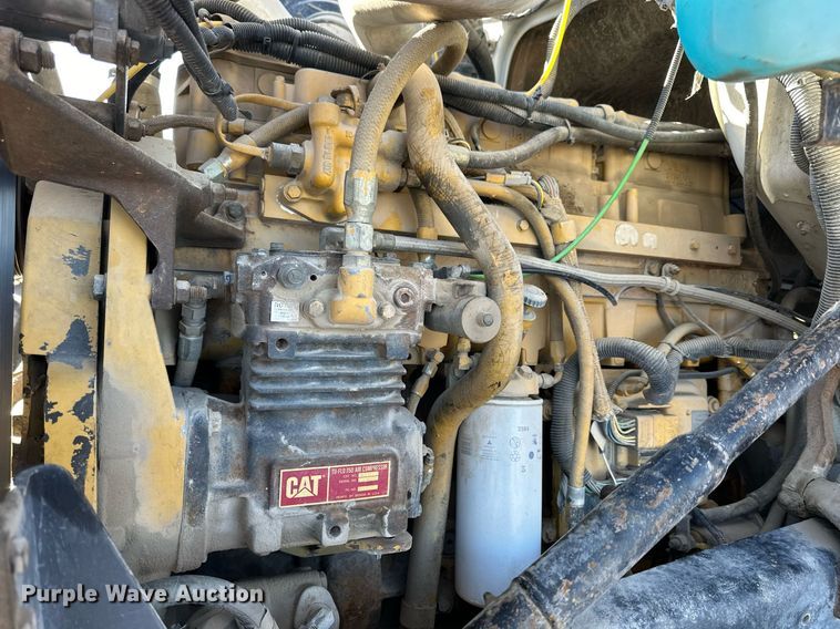 image for item NS9227 1994 Ford LT9000 crane truck