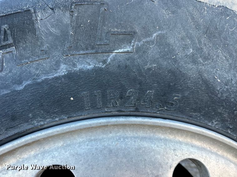 image for item NS9227 1994 Ford LT9000 crane truck