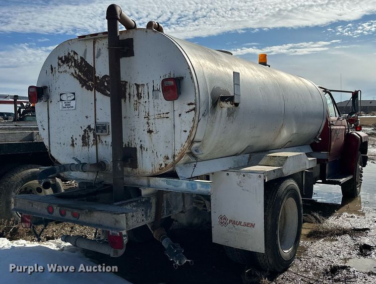 image for item NS9228 1994 Ford F700 water truck