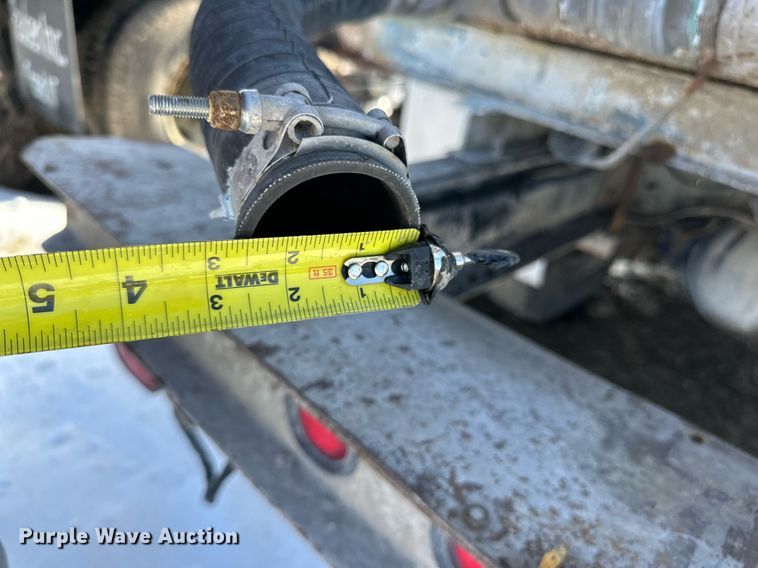 image for item NS9228 1994 Ford F700 water truck