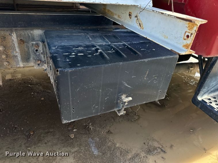 image for item NS9228 1994 Ford F700 water truck