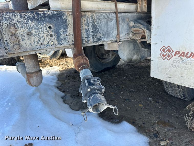 image for item NS9228 1994 Ford F700 water truck