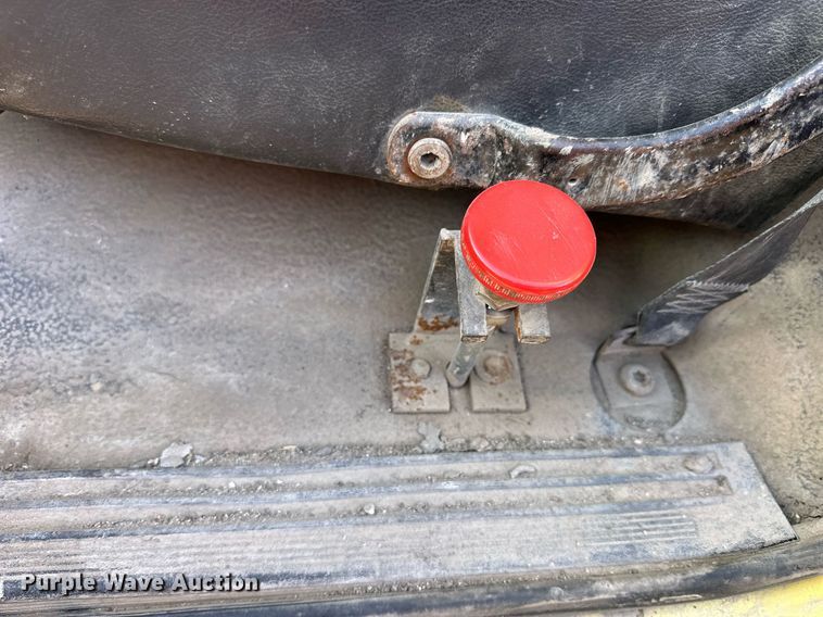 image for item NS9228 1994 Ford F700 water truck