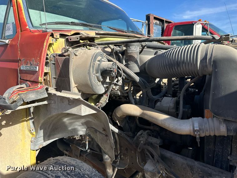 image for item NS9228 1994 Ford F700 water truck