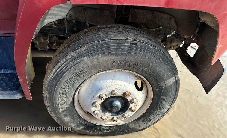 image for item NS9228 1994 Ford F700 water truck