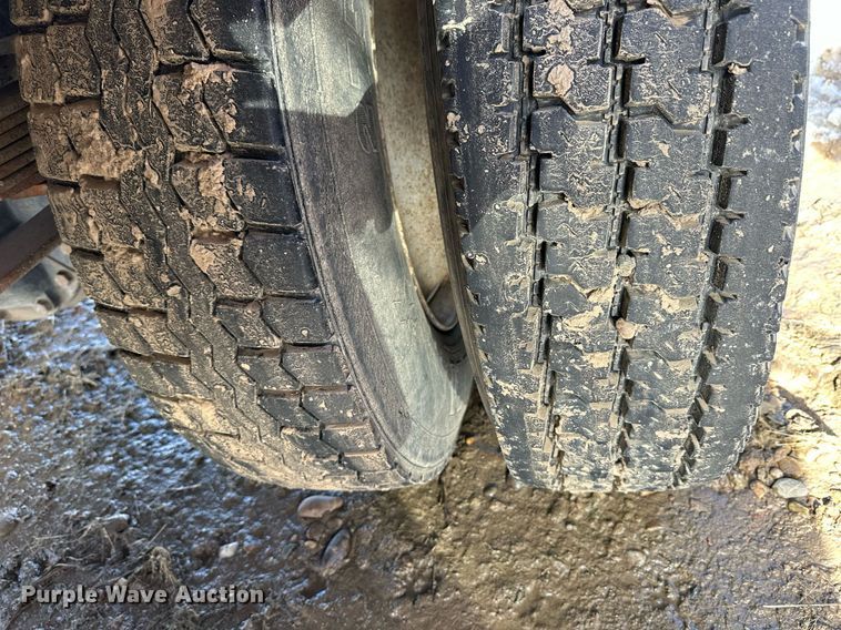 image for item NS9228 1994 Ford F700 water truck