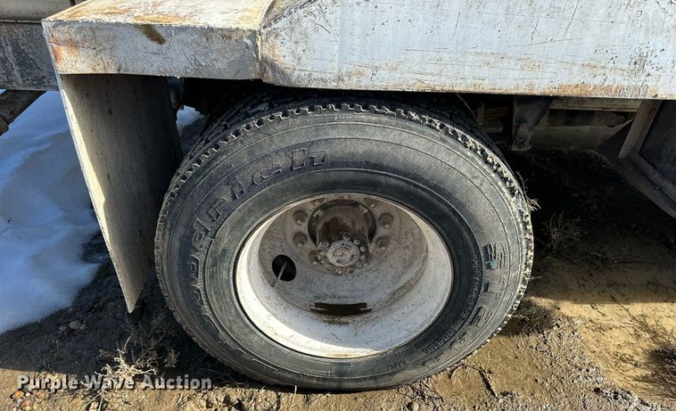 image for item NS9228 1994 Ford F700 water truck