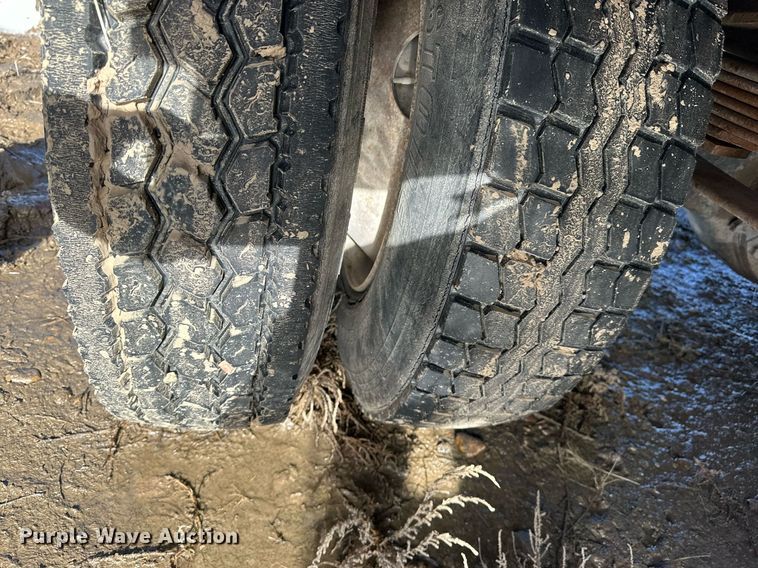 image for item NS9228 1994 Ford F700 water truck