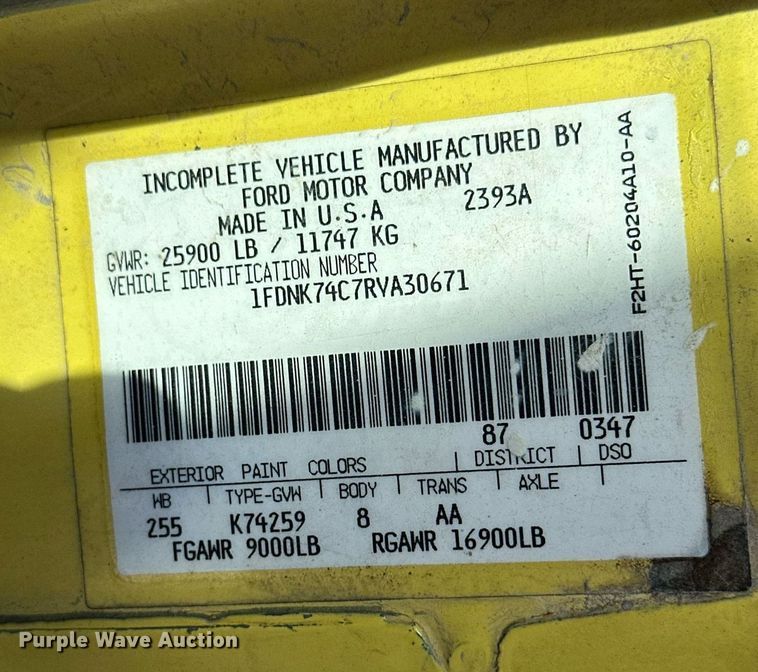 image for item NS9228 1994 Ford F700 water truck