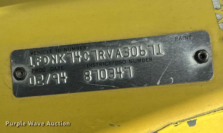 image for item NS9228 1994 Ford F700 water truck