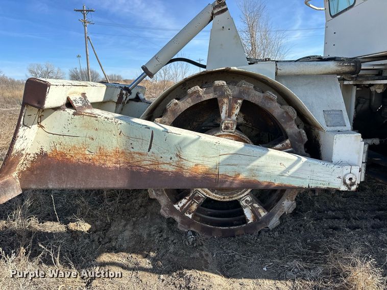 image for item NS9229 1981 Rex 3-35 Pactor soil compactor