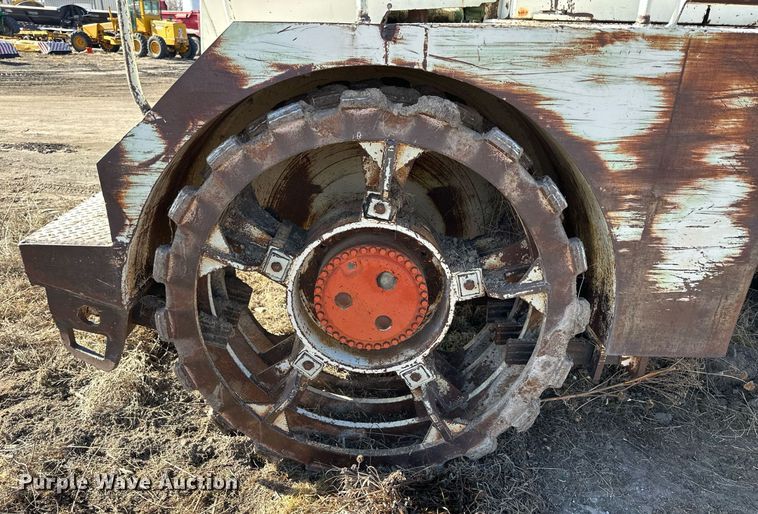 image for item NS9229 1981 Rex 3-35 Pactor soil compactor