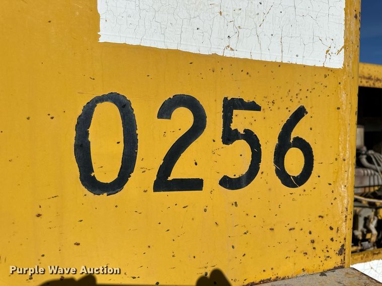 image for item NS9231 1979 Caterpillar 930 wheel loader