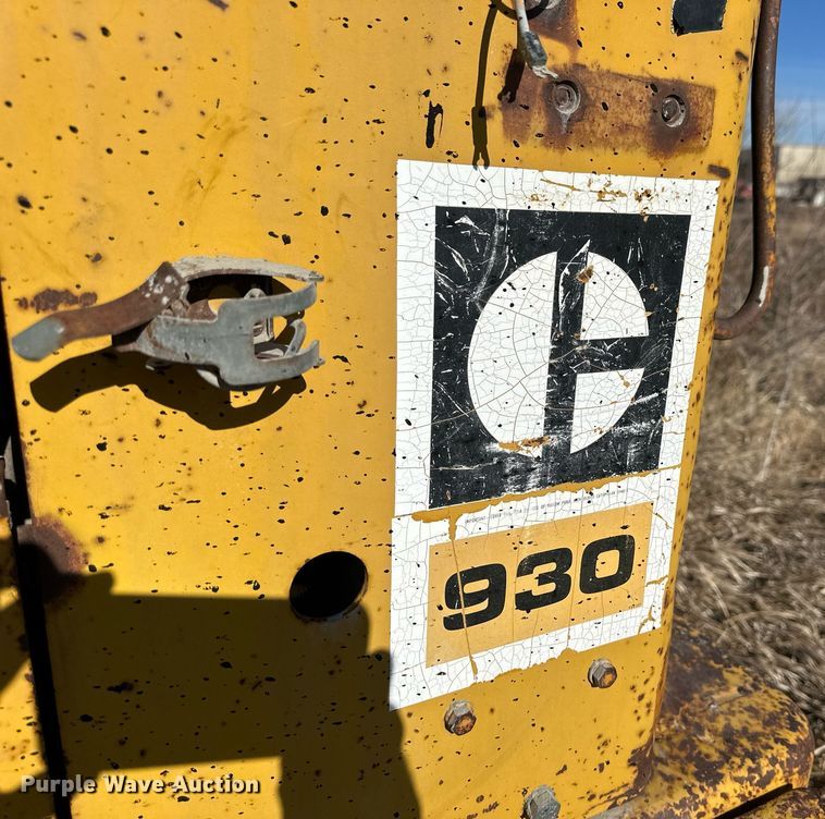 image for item NS9231 1979 Caterpillar 930 wheel loader
