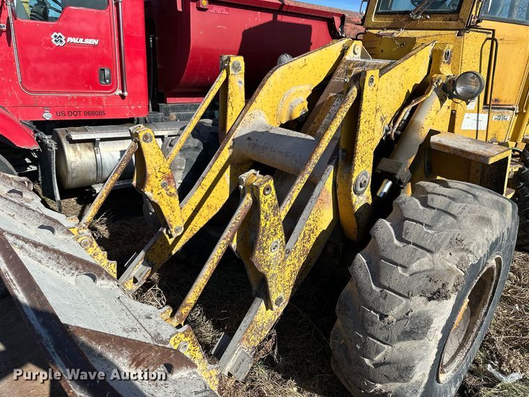 image for item NS9231 1979 Caterpillar 930 wheel loader