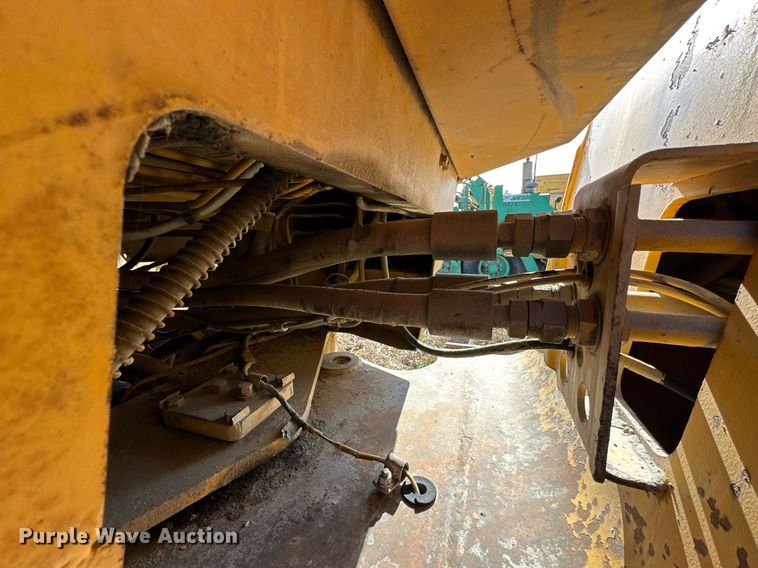 image for item NS9231 1979 Caterpillar 930 wheel loader