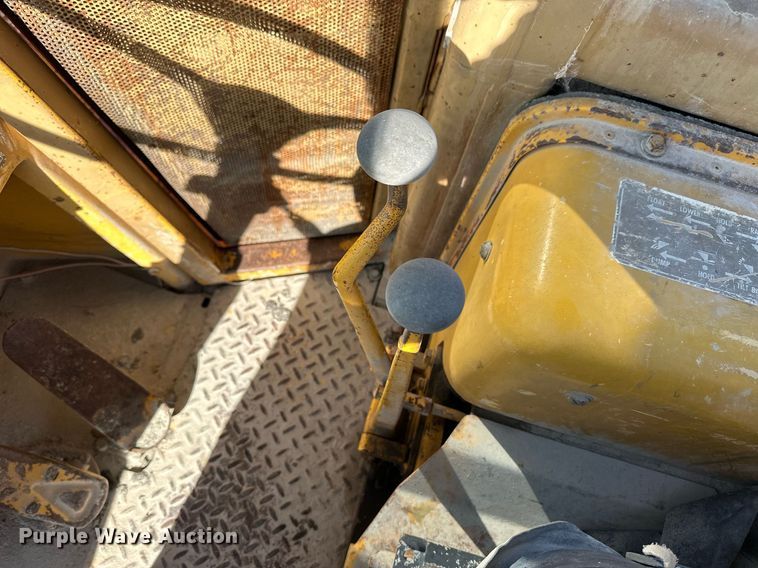 image for item NS9231 1979 Caterpillar 930 wheel loader
