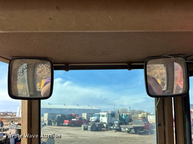 image for item NS9231 1979 Caterpillar 930 wheel loader