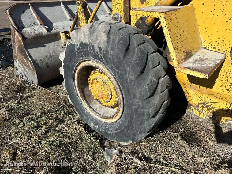 image for item NS9231 1979 Caterpillar 930 wheel loader