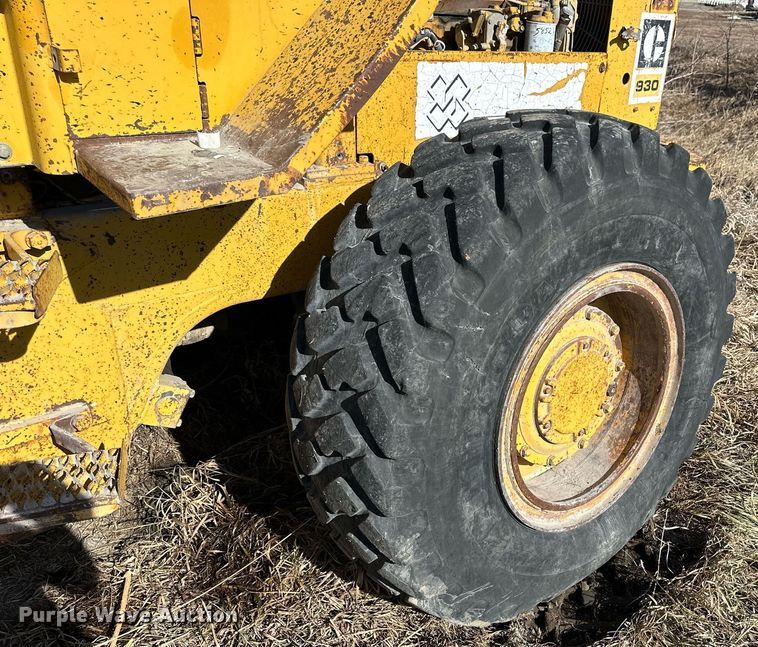 image for item NS9231 1979 Caterpillar 930 wheel loader