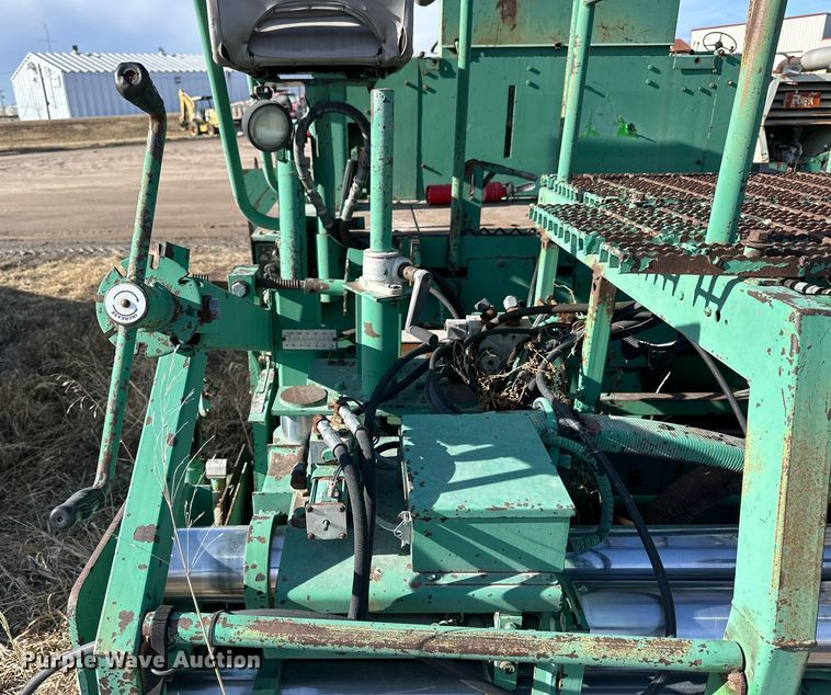 image for item NS9232 1989 Barber Greene 220B paver