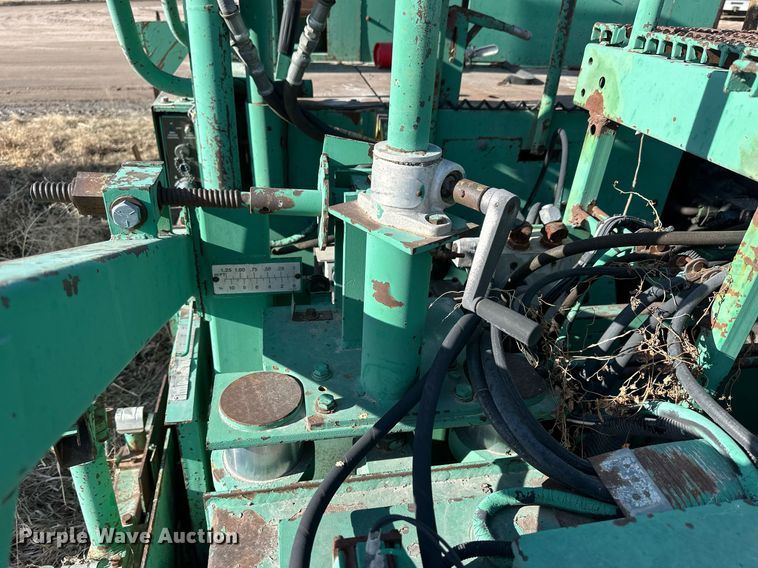 image for item NS9232 1989 Barber Greene 220B paver