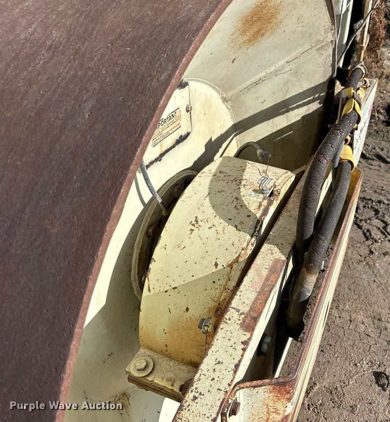 image for item NS9233 Rex SP910 single drum vibratory roller