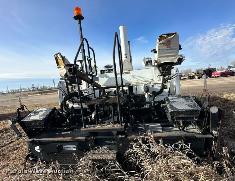 image for item NS9234 2006 Roadtec RP190 paver