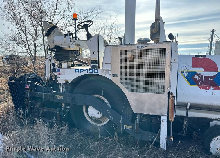 image for item NS9234 2006 Roadtec RP190 paver