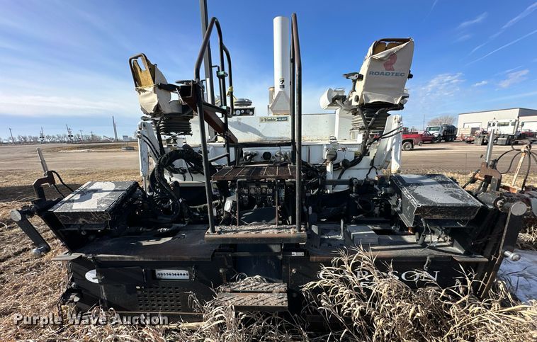 image for item NS9234 2006 Roadtec RP190 paver