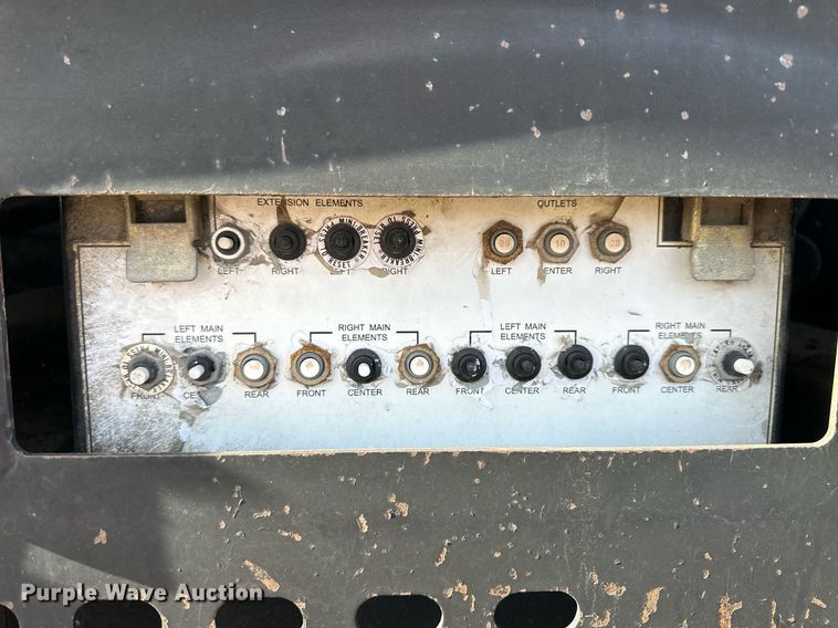 image for item NS9234 2006 Roadtec RP190 paver