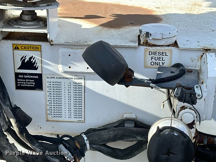 image for item NS9234 2006 Roadtec RP190 paver