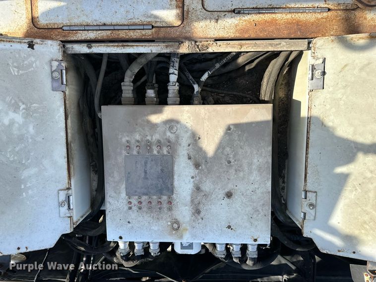 image for item NS9234 2006 Roadtec RP190 paver