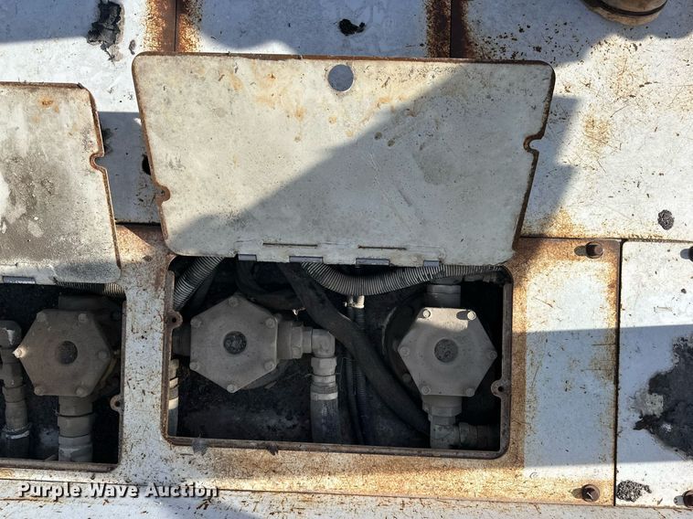 image for item NS9234 2006 Roadtec RP190 paver