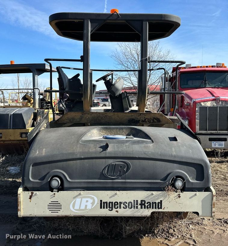 image for item NS9235 2005 Ingersoll Rand DD118HF double drum roller