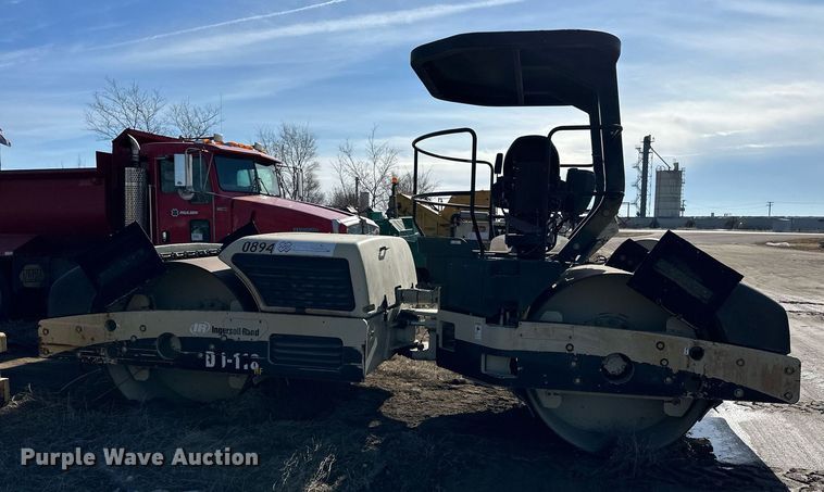 image for item NS9235 2005 Ingersoll Rand DD118HF double drum roller