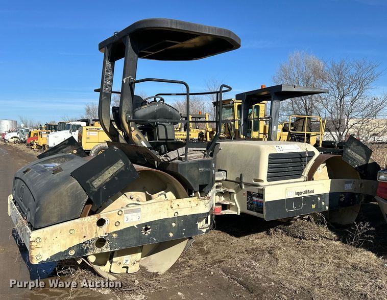 image for item NS9235 2005 Ingersoll Rand DD118HF double drum roller