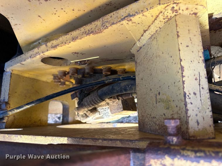 image for item NS9236 2000 Caterpillar CB-634C double drum vibratory roller