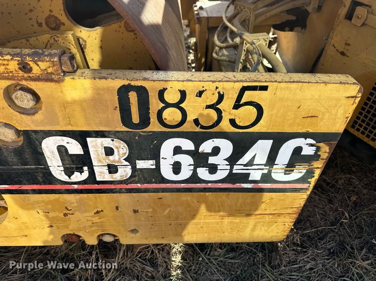 image for item NS9236 2000 Caterpillar CB-634C double drum vibratory roller