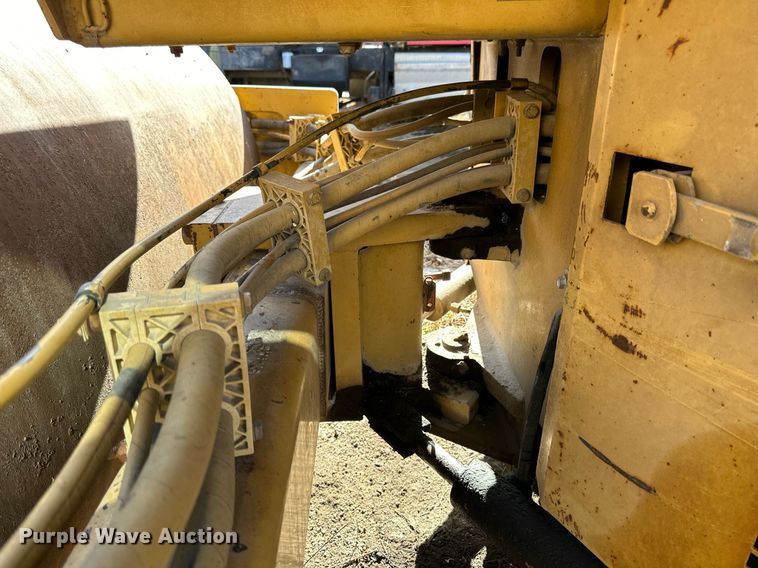 image for item NS9236 2000 Caterpillar CB-634C double drum vibratory roller