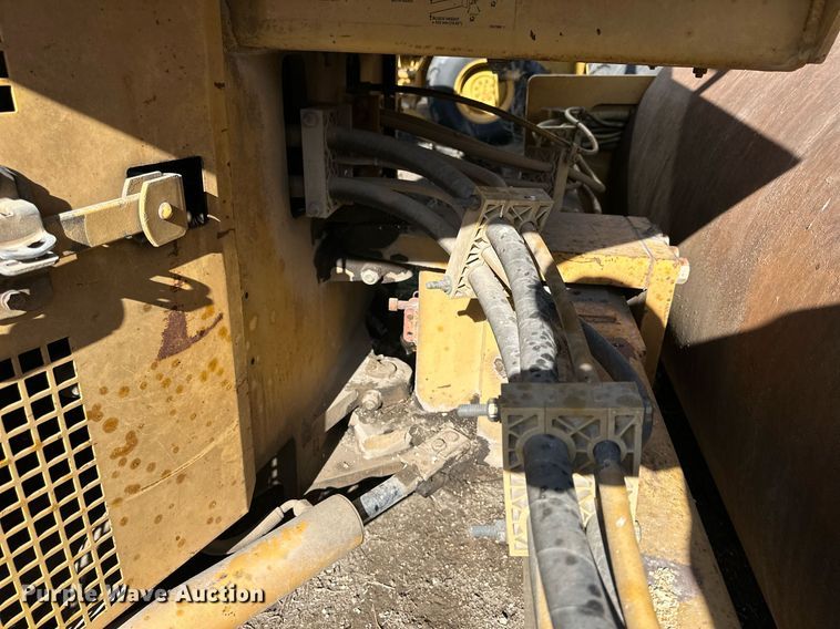 image for item NS9236 2000 Caterpillar CB-634C double drum vibratory roller