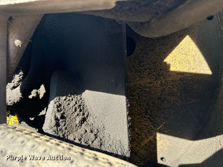 image for item NS9236 2000 Caterpillar CB-634C double drum vibratory roller