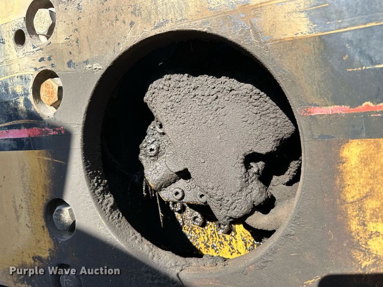 image for item NS9236 2000 Caterpillar CB-634C double drum vibratory roller