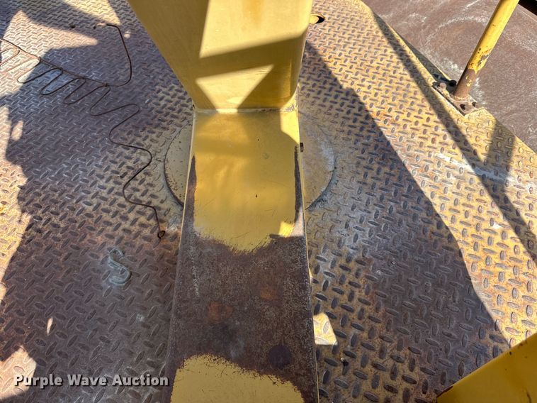 image for item NS9236 2000 Caterpillar CB-634C double drum vibratory roller