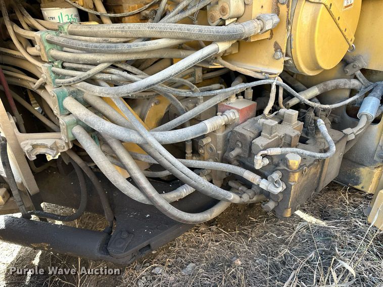 image for item NS9236 2000 Caterpillar CB-634C double drum vibratory roller